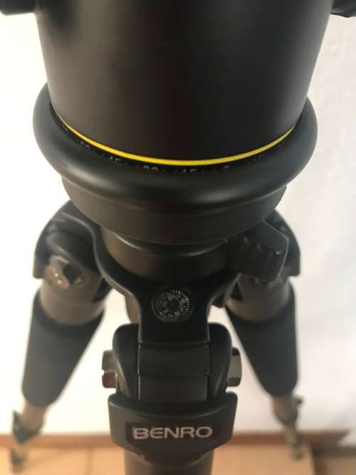 Benro A500F Aluminium Tripod with KB1 Head - Great Condition in bag