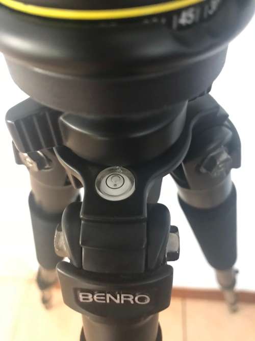 Benro A500F Aluminium Tripod with KB1 Head - Great Condition in bag