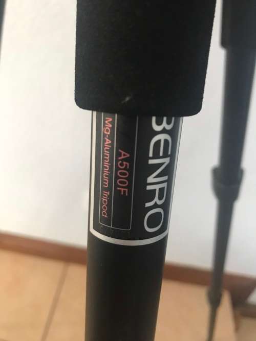 Benro A500F Aluminium Tripod with KB1 Head - Great Condition in bag