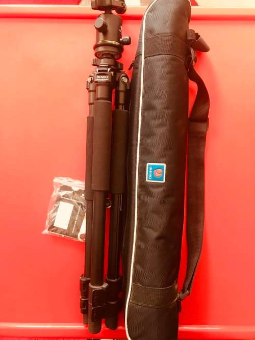Benro A500F Aluminium Tripod with KB1 Head - Great Condition in bag