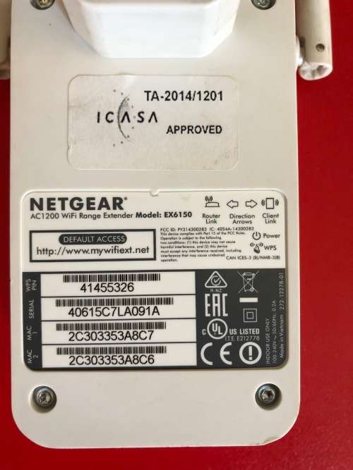 NETGEAR AC1200 WiFi Range Extender