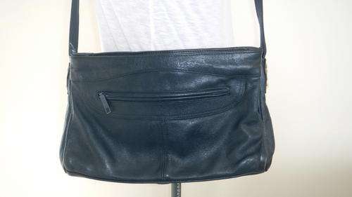 VINTAGE GENUINE LEATHER BLUE SLING/SHOULDER BAG