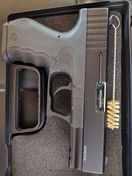 BLOW TR17  GLOCK REPLICA BLANK/PEPPER PISTOL*NO LICENCE NEEDED*