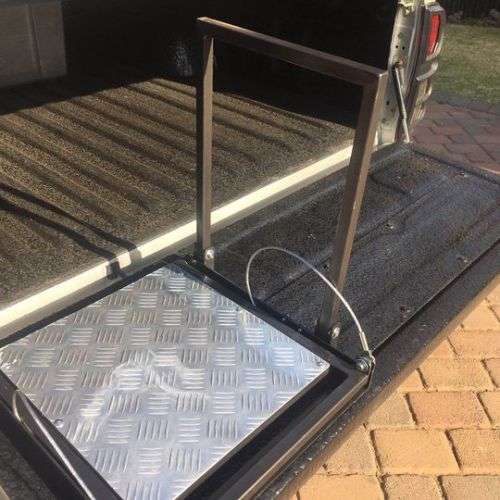 TRAIL STEP Tailgate step for bakkie bakkie ladder bakkie step easy acces step bakkie 4x4