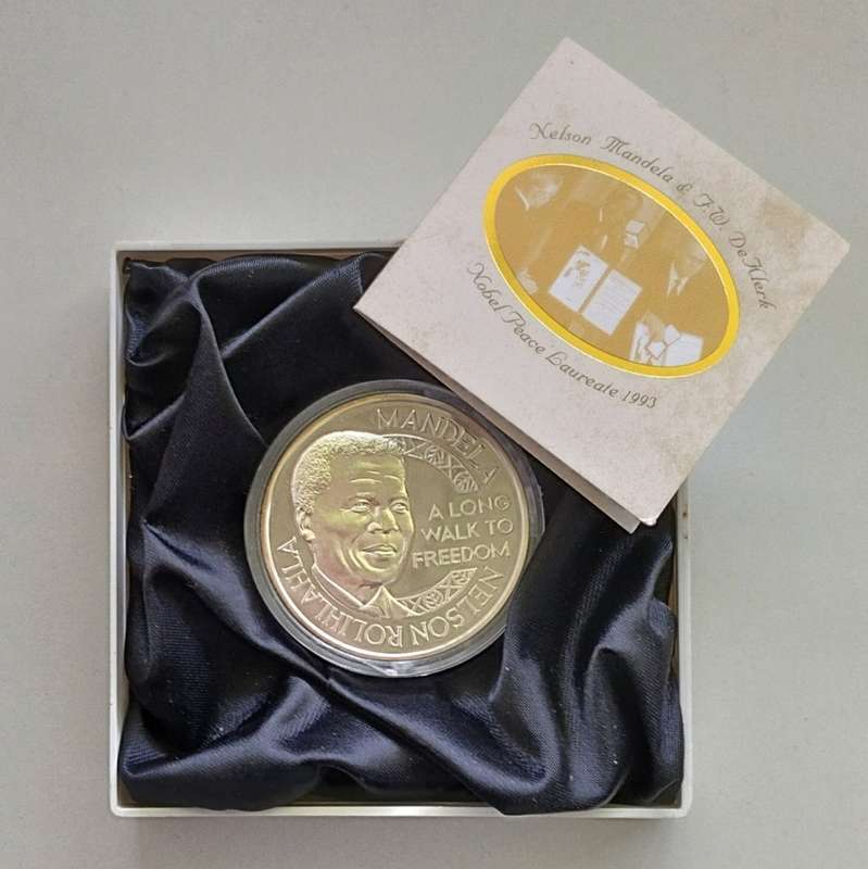 2006 Proof Silver Medallion Mandela & F W de Klerk #M0001