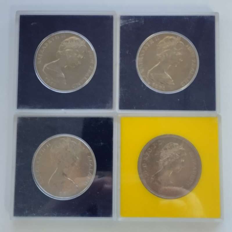 1969 to 1972 New Zealand Commemorative One Dollars #C0104