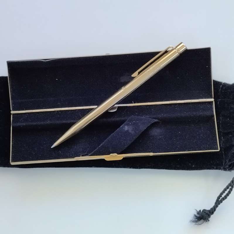 Sheaffer Ballpoint Pen with Velvet Pouch #O0022