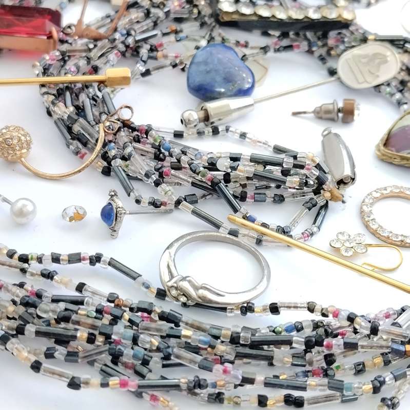 Mixed Lot of Costume Jewellery #C0034
