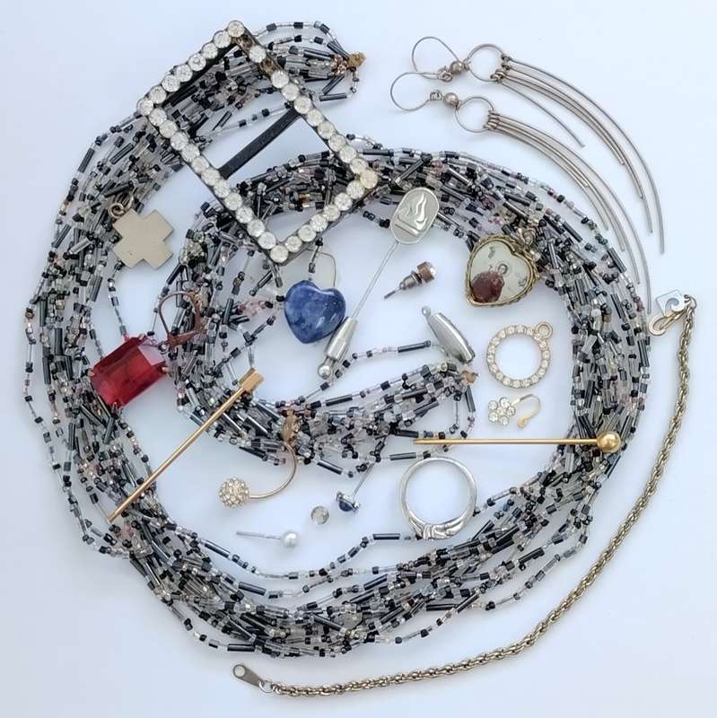 Mixed Lot of Costume Jewellery #C0034