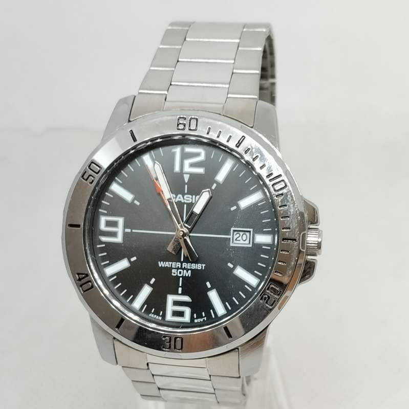 Casio Men`s Watch with Box and Papers #W0024