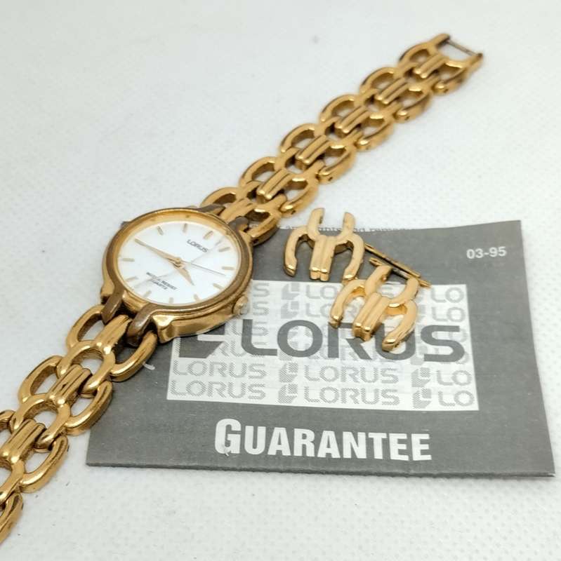 Lorus Ladies Watch with Guarantee Card and Extra Links #W0036