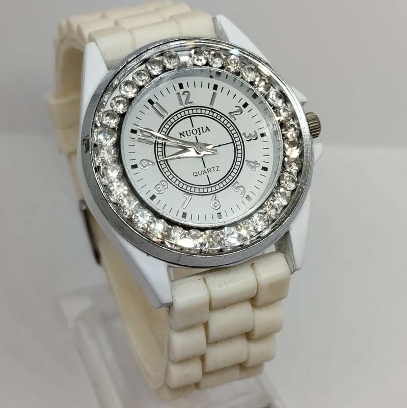 Nuojia Quartz Ladies Watch #W0053