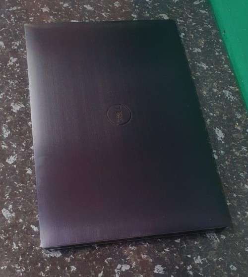 Dell Precision M5530 i7 8850H / 32GB / 512B NVMe SSD / 15` FHD Display - CPO