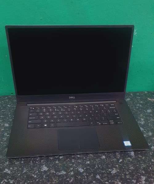 Dell Precision M5530 i7 8850H / 32GB / 512B NVMe SSD / 15` FHD Display - CPO