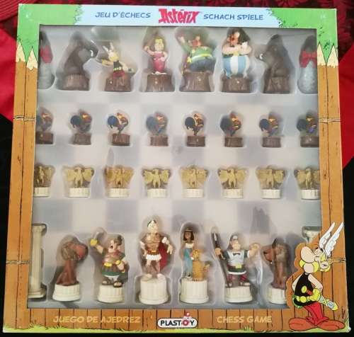 Asterix Collector Chess Set by Plastoy