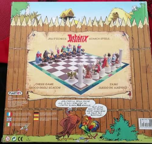 Asterix Collector Chess Set by Plastoy