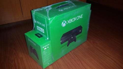 Xbox One-Stand Alone Console with 2 Controllers and 2 games