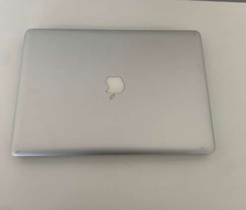 Apple MacBook Pro 15-inch intel Core i7  8GB DDR3 RAM  250GB SSD