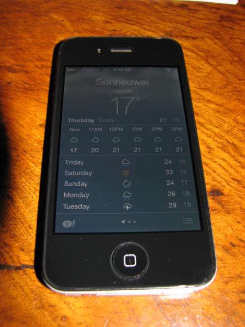 IPHONE 4 16GB URGENT SALE!!