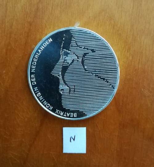 92.5 sterling silver nederland 50 gulden. Commemorative coin.