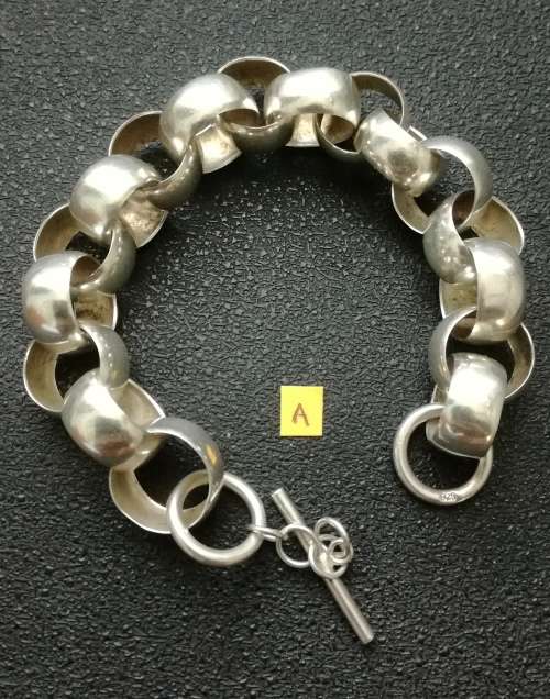 BEAUTIFUL STERLING SILVER BRACELET.  40.34 GRAMS.