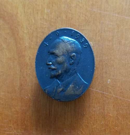 1939 PIN.  SORRY I DON'T KNOW MORE ABOUT THE ITEM.