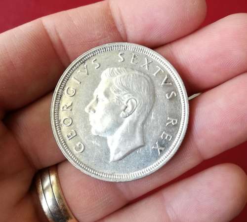 South Africa 1948 Silver 5 Shillings. Good condition.