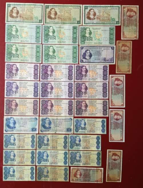 Collection of 35 old South African bank notes.