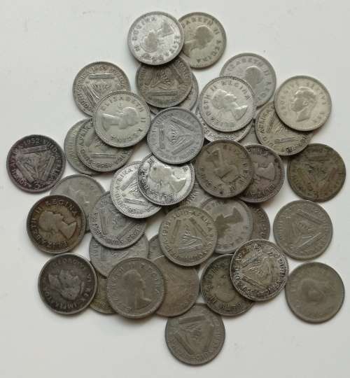 South Africa collection of 40 silver three pence Coins. 55.25 grams.