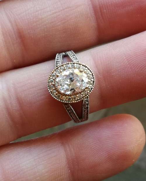 STERLING SILVER WITH 9CT GOLD BAND LADIES RING. BEAUTIFUL ITEM!!!