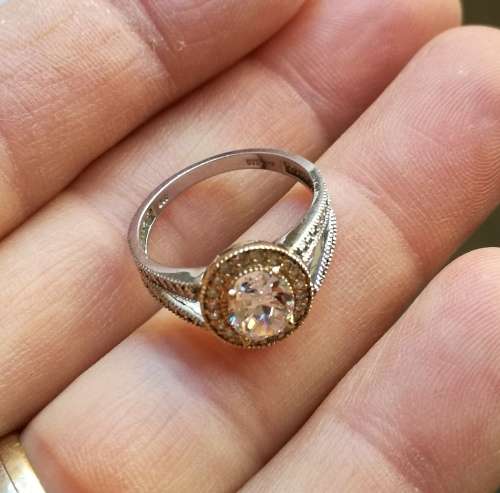 STERLING SILVER WITH 9CT GOLD BAND LADIES RING. BEAUTIFUL ITEM!!!