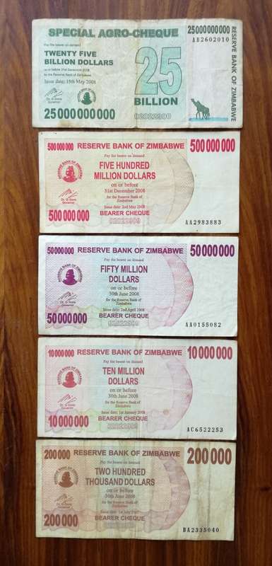 Zimbabwe collection of 5 Reserve bank notes.