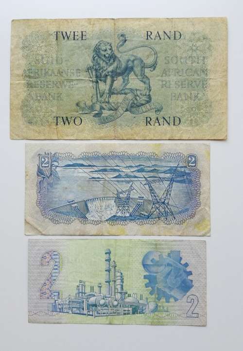South Africa collection of 3 different old R2 bank notes.