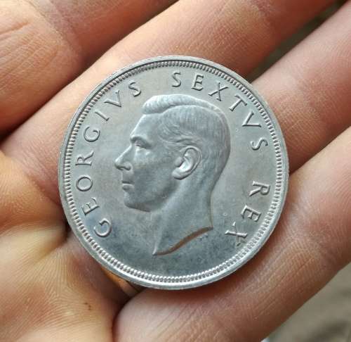 South Africa 1952 Silver 5 Shillings. Great condition.