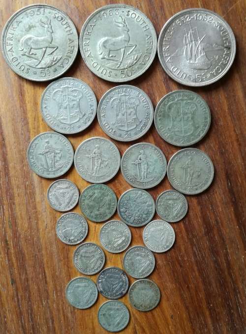 Collection of silver coins from South Africa. 161.19 grams.