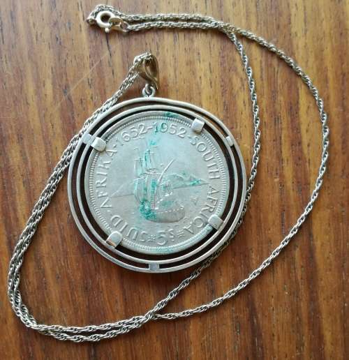 South Africa 1952 silver 5 Shillings in silver pendant with chain.