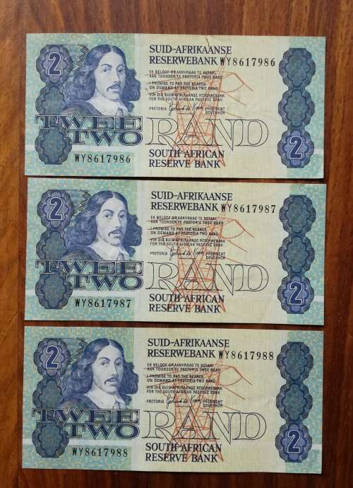 South Africa collection of 3 consecutive number DE Kock R2 bank notes.