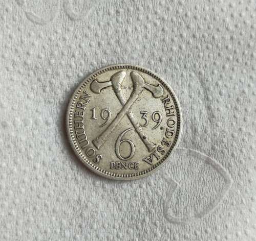Southern Rhodesia 1939 Silver 6 Pence. Rare date.