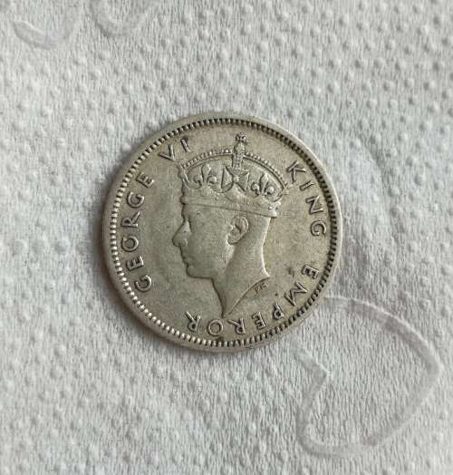 Southern Rhodesia 1939 Silver 6 Pence. Rare date.