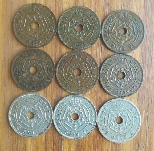 Collection of 9 Southern Rhodesia Half Penny`s. Some good.