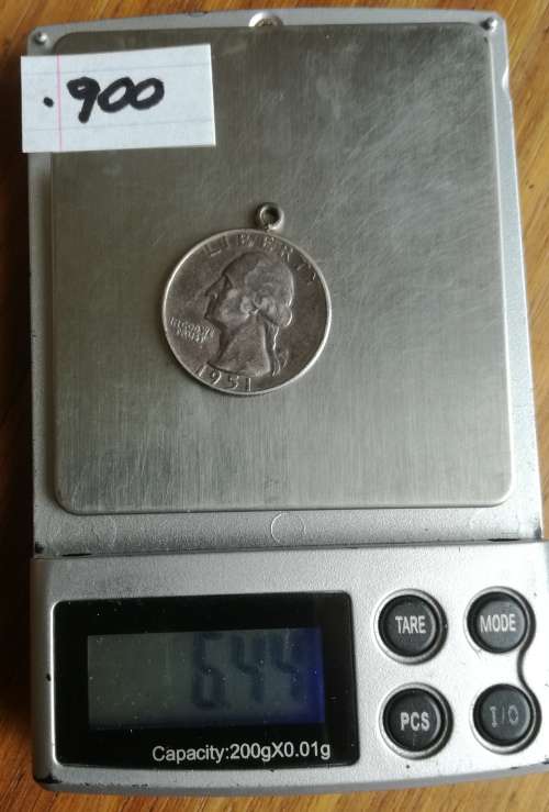 Collection of 35 silver coins from around the world. 122.69 grams.