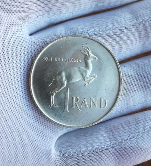 South Africa 1967 UNC-AUNC Silver English one rand.