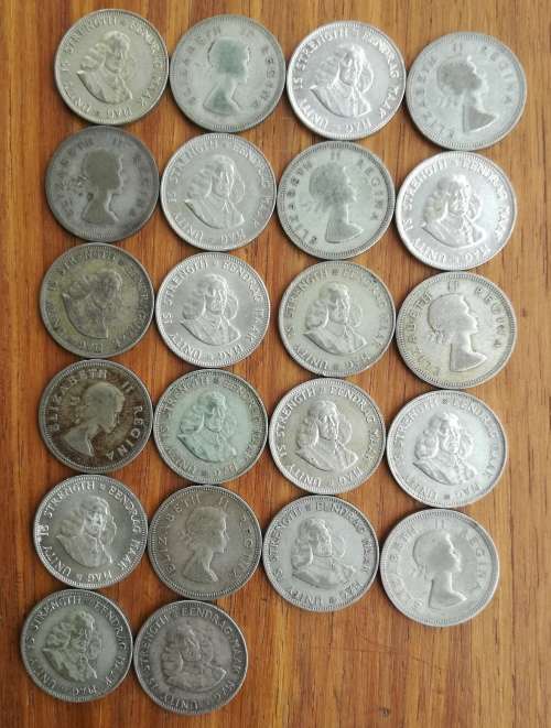 South Africa collection of 22 Silver mixed two Shillings and 20 cents. 246.31 grams.