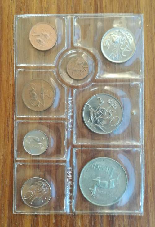 South Africa 1975 Silver one rand UNC Coin set.