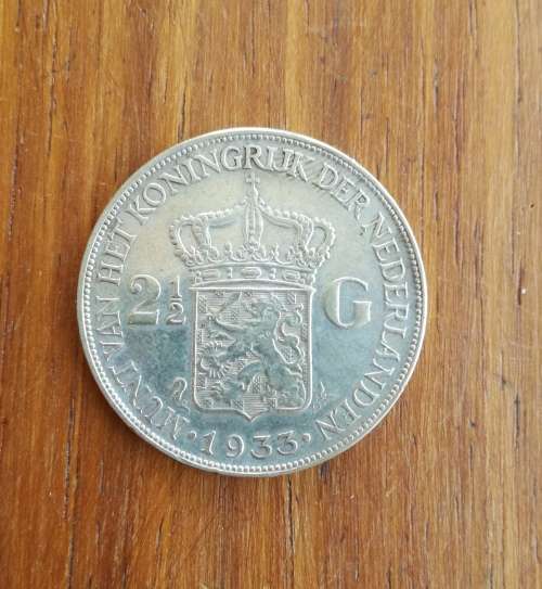 Nederlands 1933 Silver 2 1/2 Gulden. Nice coin.