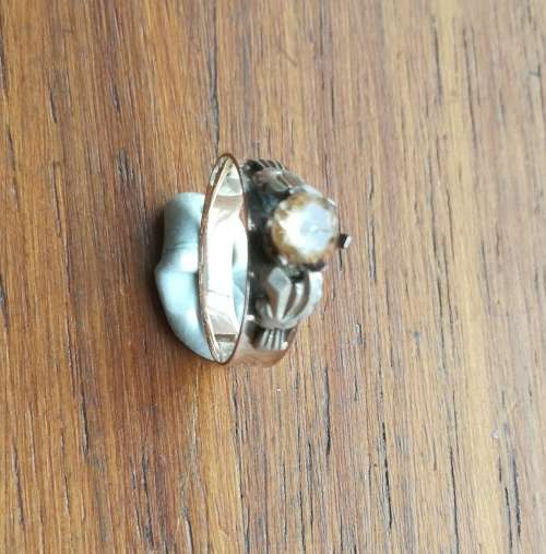 9ct Vintage Gold Ring. 2.10 Grams.
