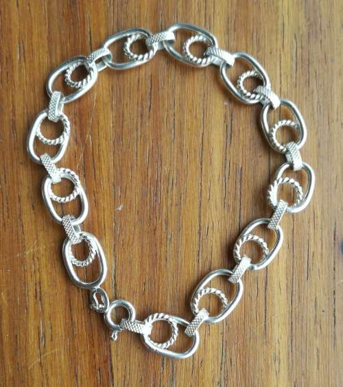 Beautiful sterling silver ladies Bracelet.