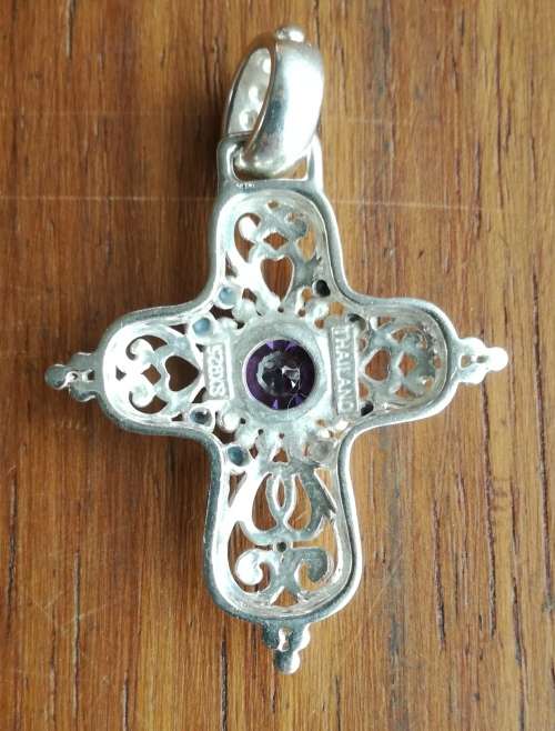 Beautiful sterling silver Cross Pendant.