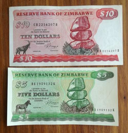 Zimbabwe Collection of 2 AUNC Bank notes.