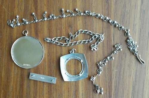 Collection of old silver jewelry pieces. 28.82 grams.